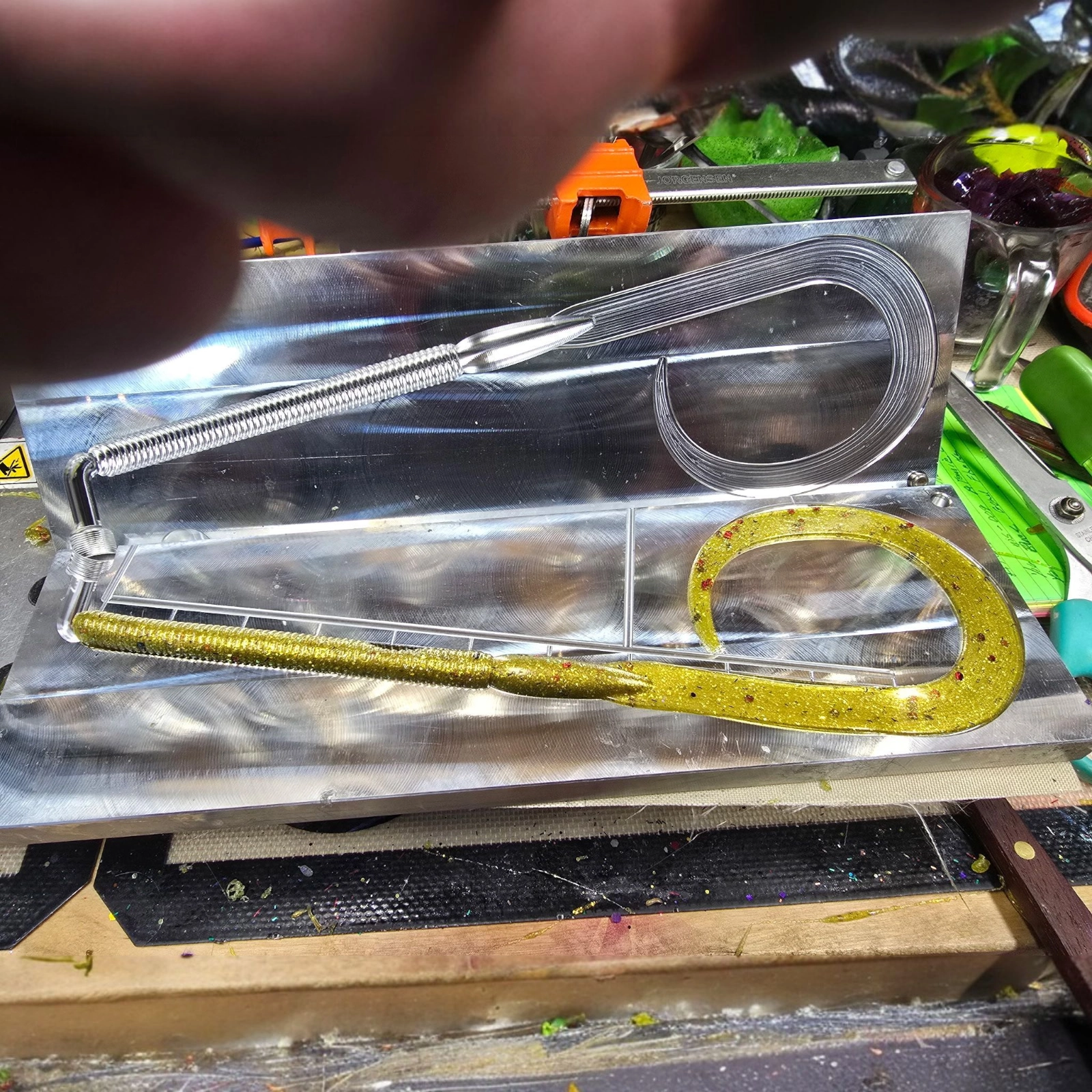 18 inch mega worm